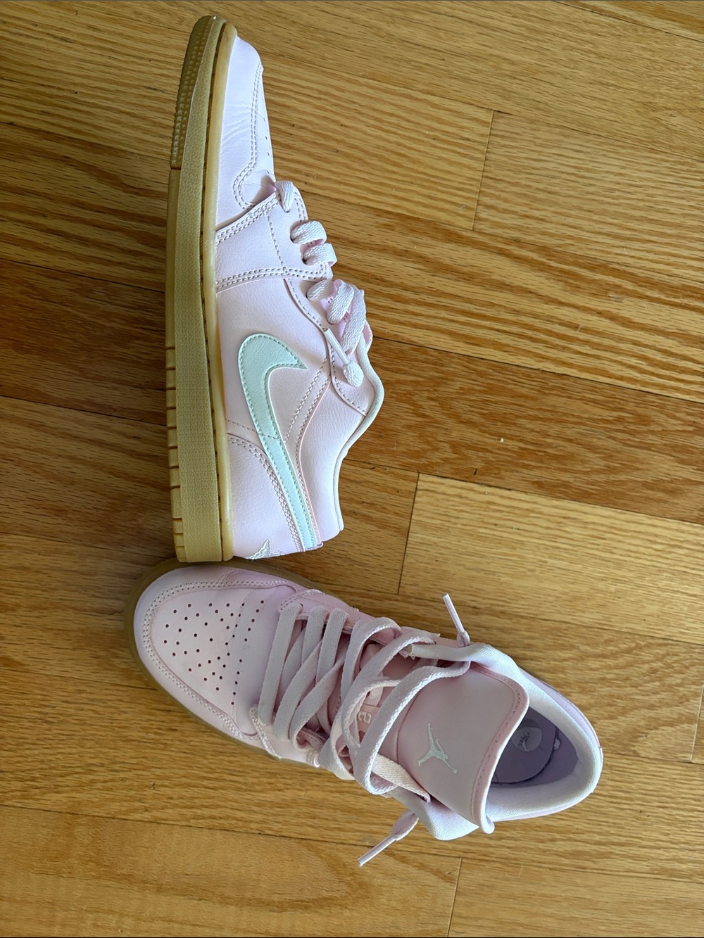Women’s Nike Jordan Low-Top Sneakers in Light Pink